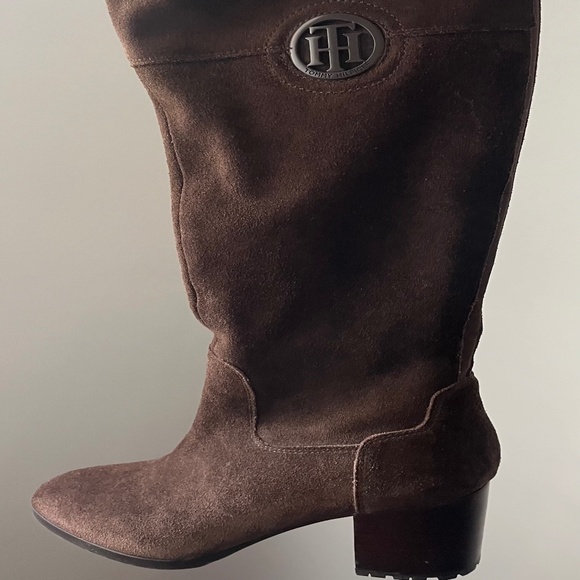 Vintage RARE Tommy Hilfiger Brown Suede Knee-High Boots w/ Red Lining - Picture 2 of 2